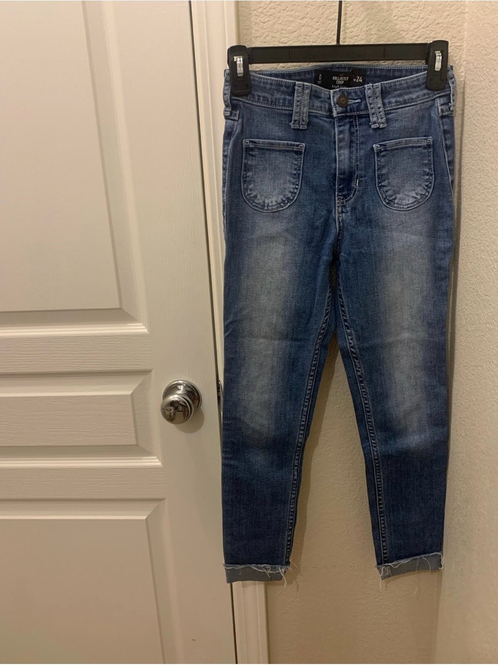 Hollister Crop High-Rise Jeans